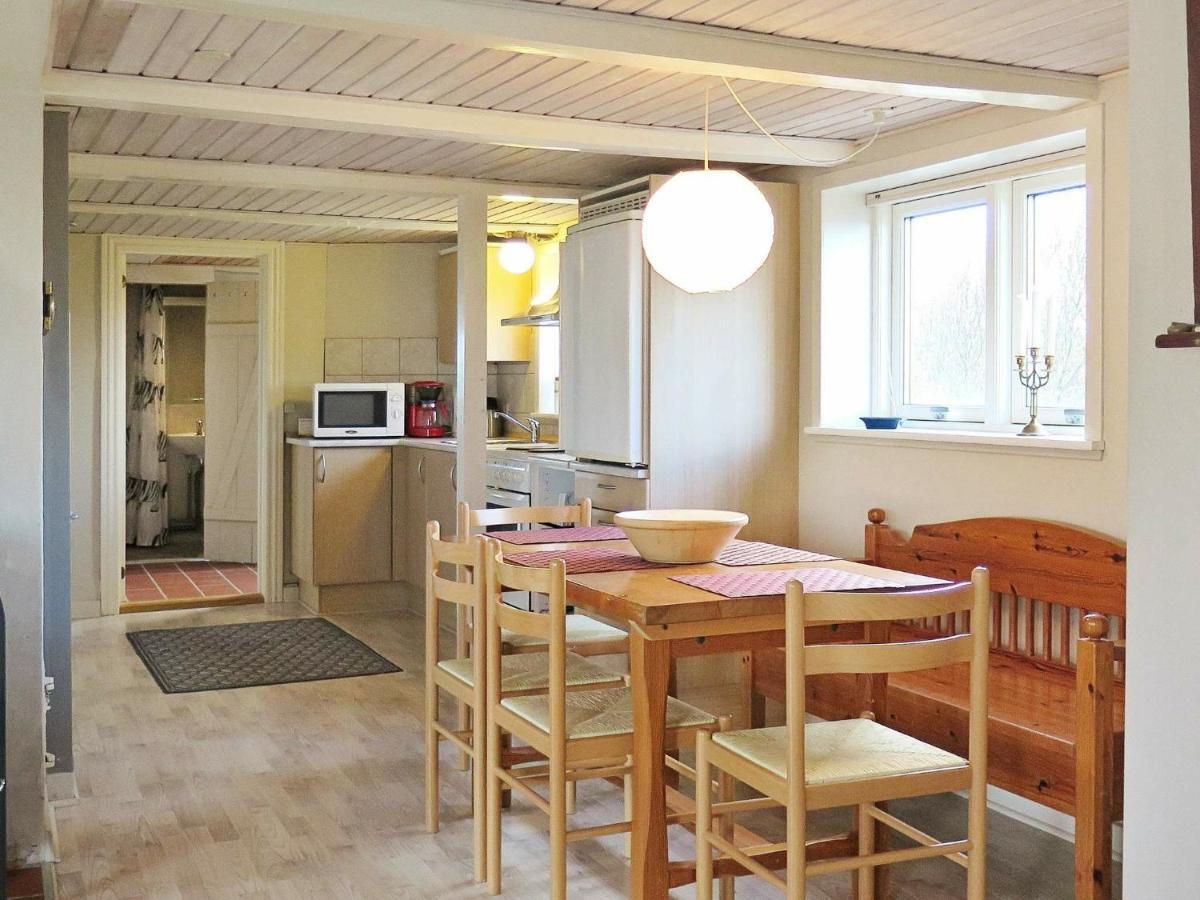 4 Person Holiday Home In Lemvig Trans Habitación foto